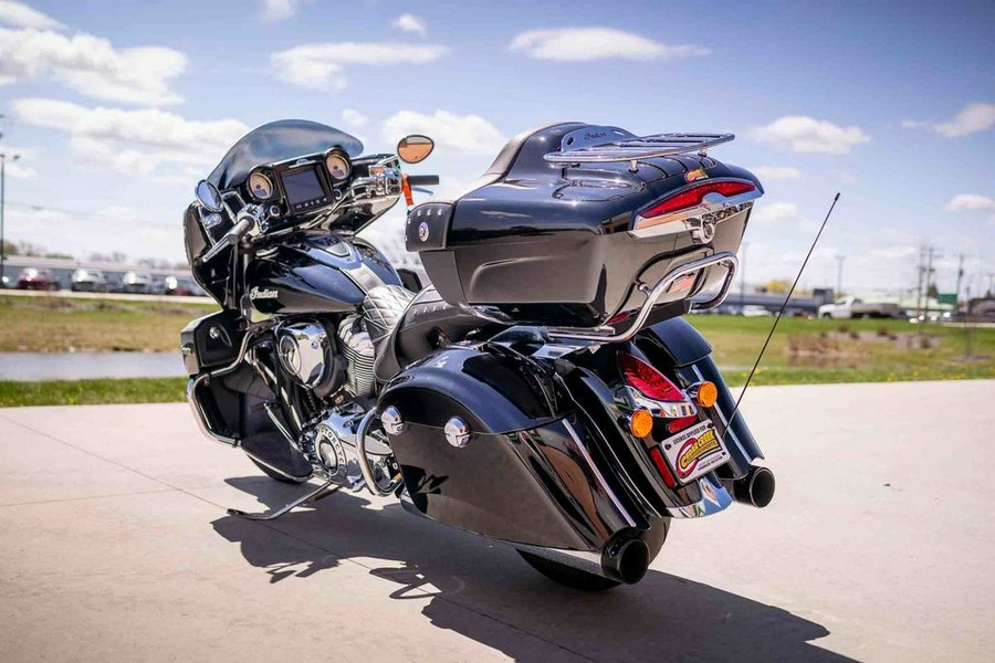 2018 Indian Motorcycle® Roadmaster® ABS Thunder Black