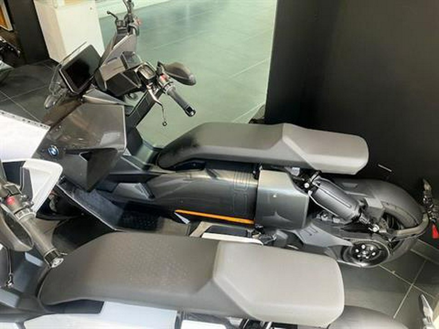 2023 BMW CE 04