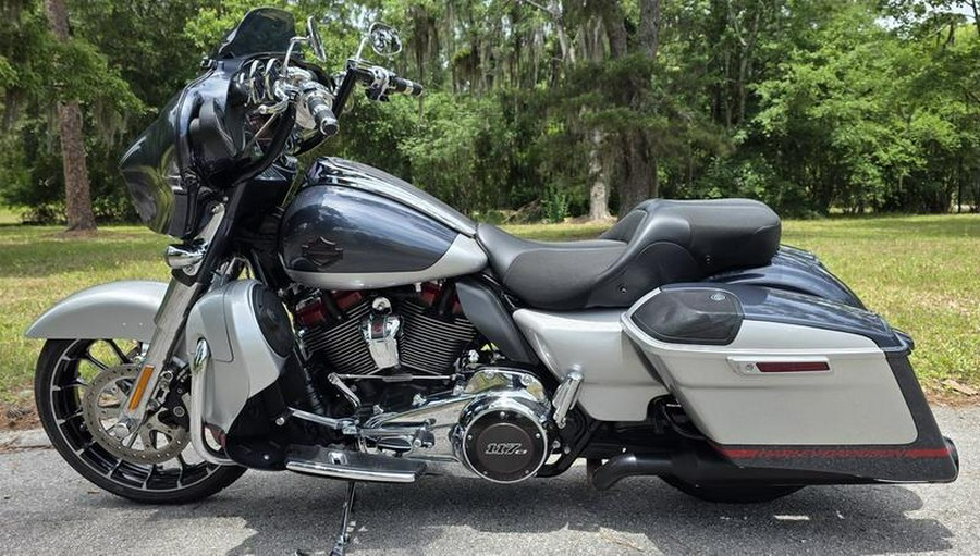2019 Harley-Davidson® FLHXSE - CVO™ Street Glide®