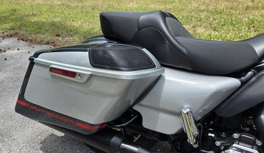 2019 Harley-Davidson® FLHXSE - CVO™ Street Glide®