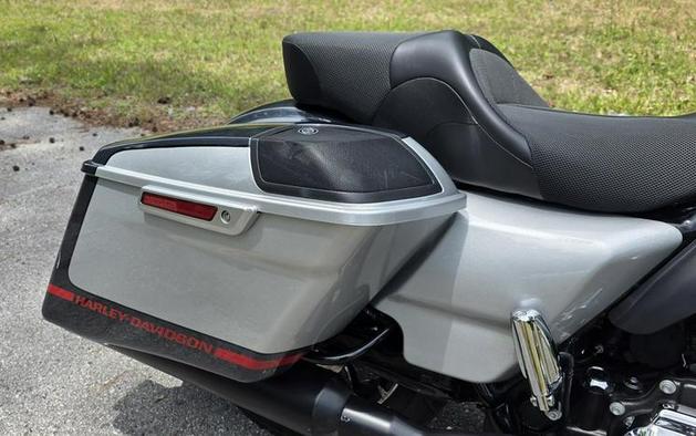 2019 Harley-Davidson® FLHXSE - CVO™ Street Glide®