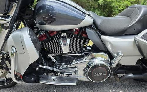 2019 Harley-Davidson® FLHXSE - CVO™ Street Glide®