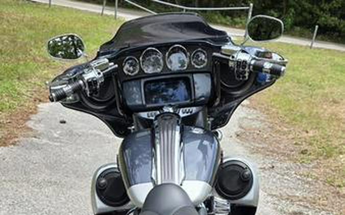 2019 Harley-Davidson® FLHXSE - CVO™ Street Glide®
