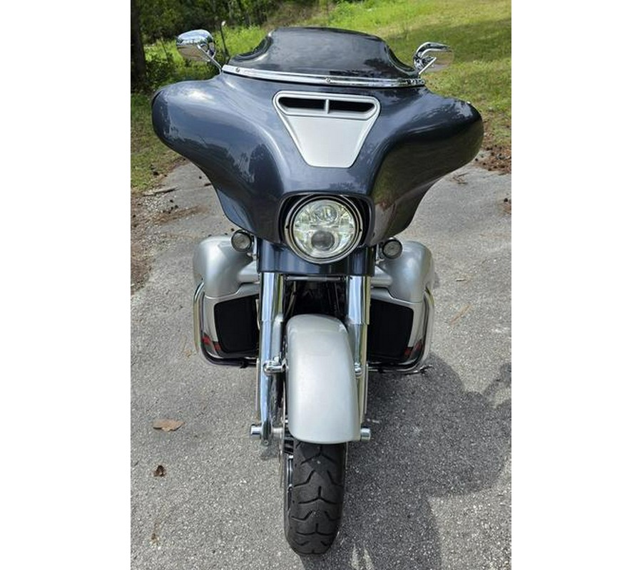 2019 Harley-Davidson® FLHXSE - CVO™ Street Glide®
