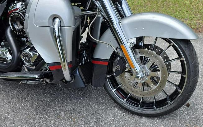 2019 Harley-Davidson® FLHXSE - CVO™ Street Glide®