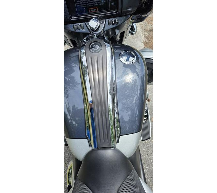 2019 Harley-Davidson® FLHXSE - CVO™ Street Glide®