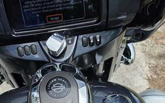 2019 Harley-Davidson® FLHXSE - CVO™ Street Glide®