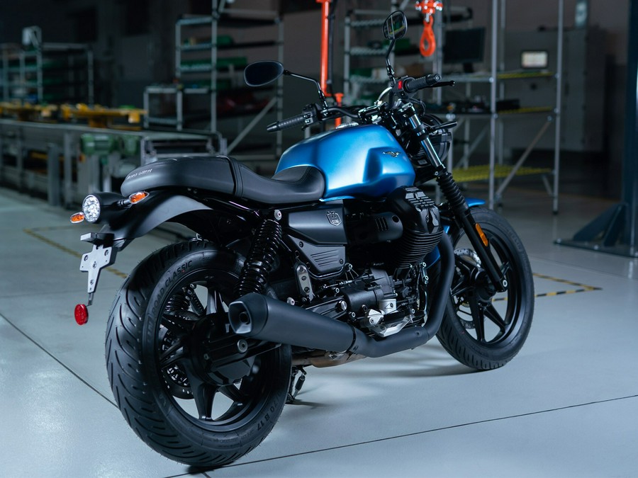 2027 Moto Guzzi V7 Stone