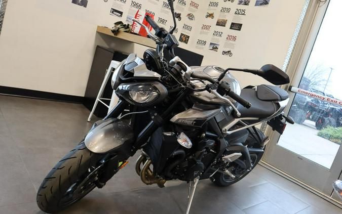 2024 Triumph Street Triple 765 R Silver Ice