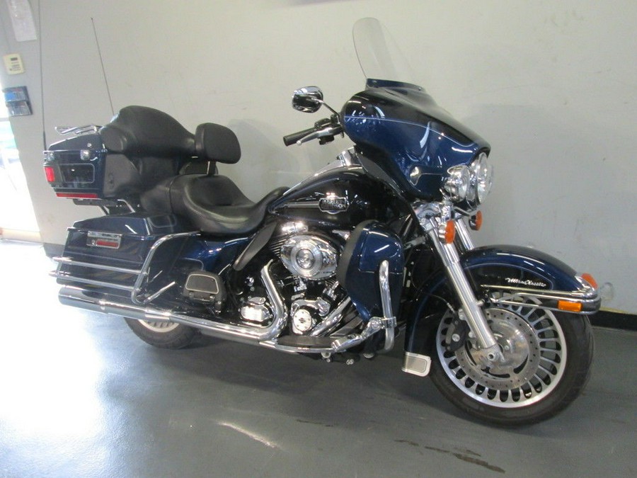 2013 Harley-Davidson® FLHTCU - Electra Glide® Ultra Classic®