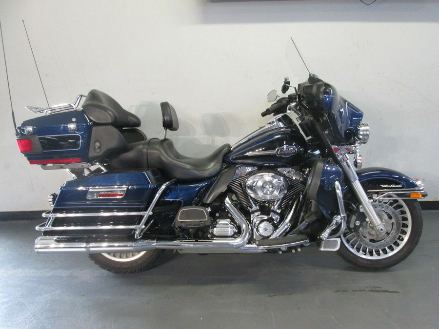 2013 Harley-Davidson® FLHTCU - Electra Glide® Ultra Classic®