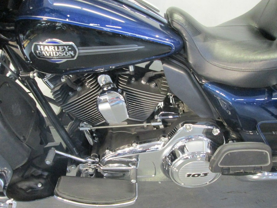 2013 Harley-Davidson® FLHTCU - Electra Glide® Ultra Classic®