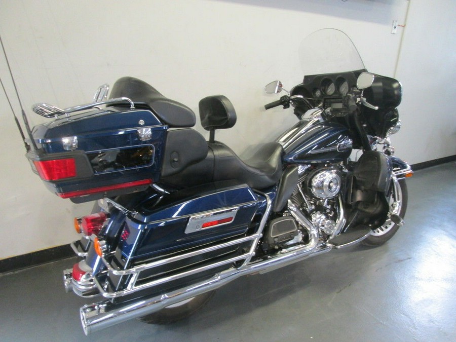 2013 Harley-Davidson® FLHTCU - Electra Glide® Ultra Classic®