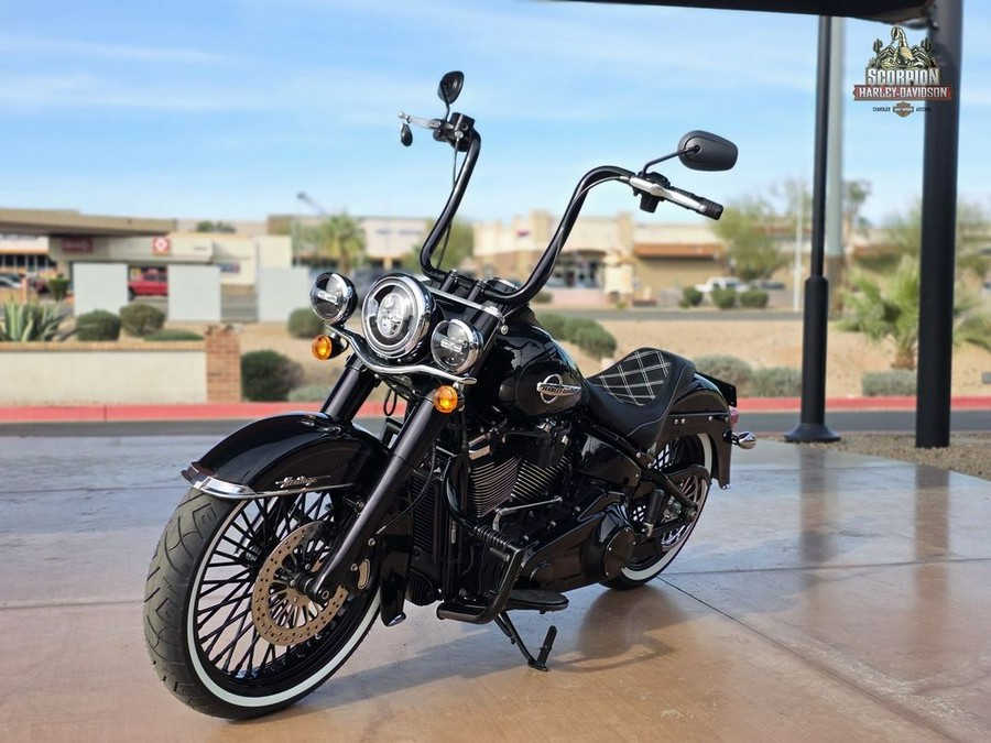 2019 Harley-Davidson® FLHC - Softail® Heritage Classic