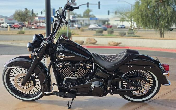 2019 Harley-Davidson® FLHC - Softail® Heritage Classic