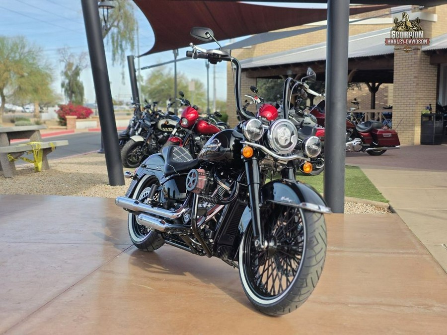 2019 Harley-Davidson® FLHC - Softail® Heritage Classic