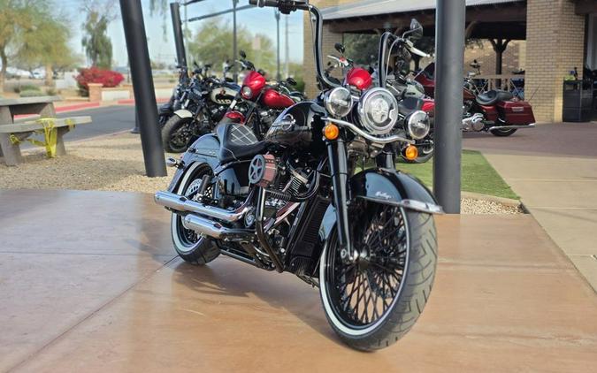2019 Harley-Davidson® FLHC - Softail® Heritage Classic