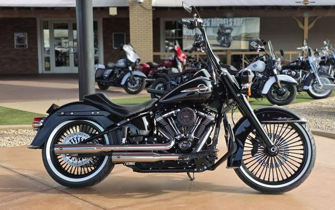 2019 Harley-Davidson® FLHC - Softail® Heritage Classic