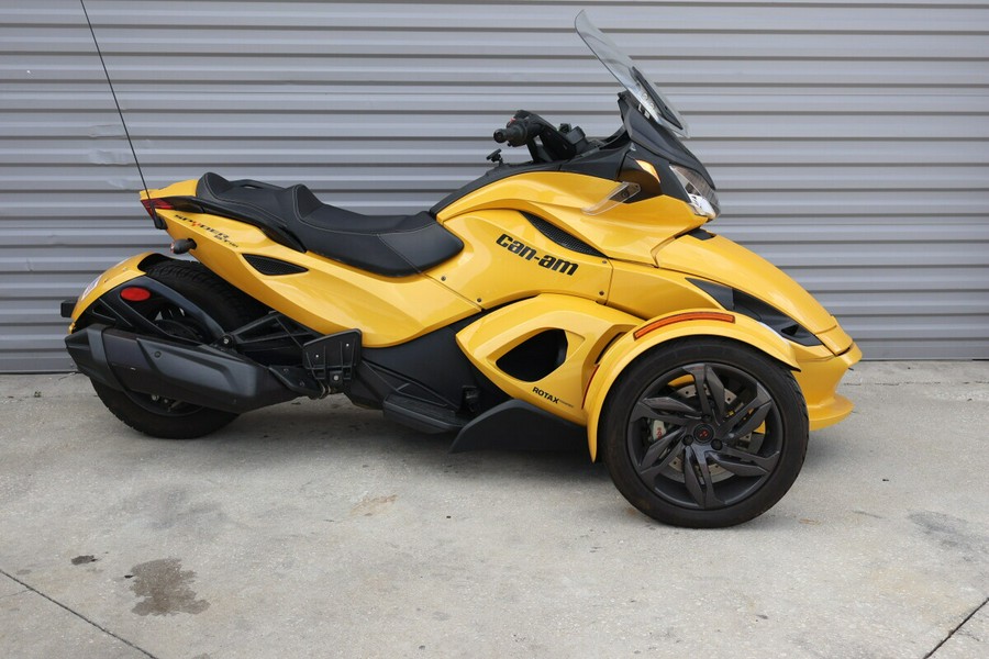 2013 Can-Am Spyder ST-S SE5