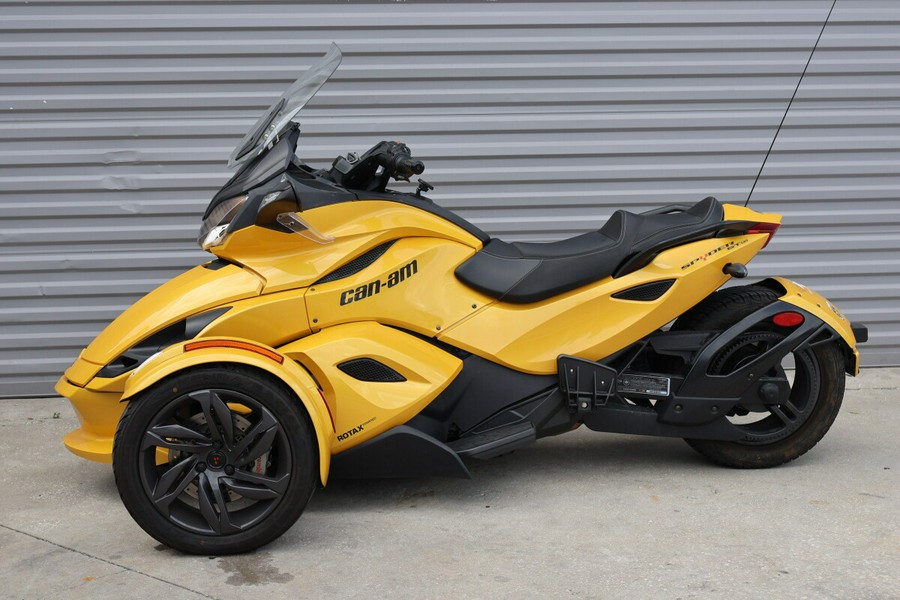 2013 Can-Am Spyder ST-S SE5