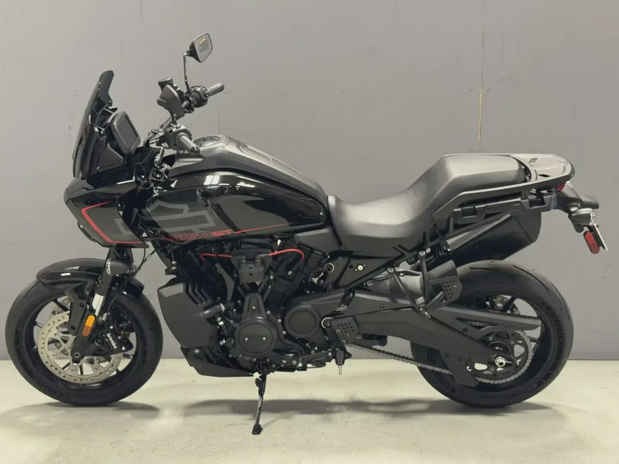 RA1250ST 2025 Pan America® 1250 ST