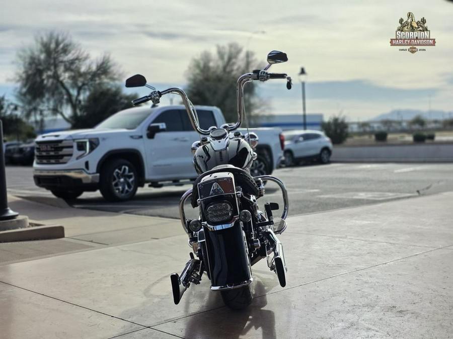 2022 Harley-Davidson® FLHCS - Heritage Classic 114