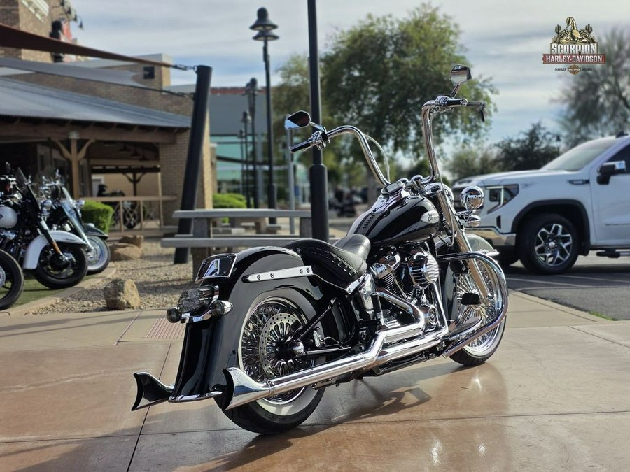 2022 Harley-Davidson® FLHCS - Heritage Classic 114