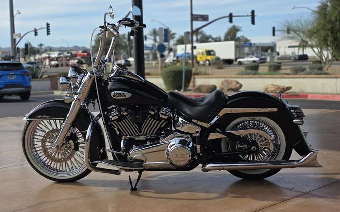 2022 Harley-Davidson® FLHCS - Heritage Classic 114