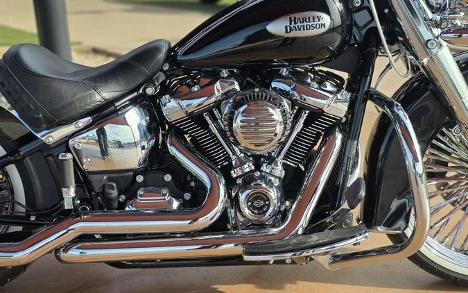 2022 Harley-Davidson® FLHCS - Heritage Classic 114