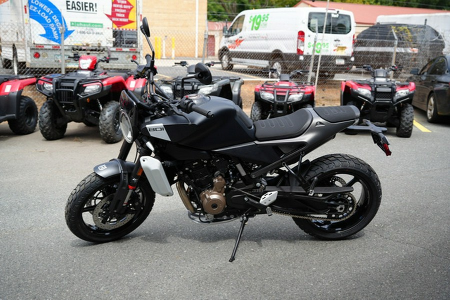 2025 Husqvarna Motorcycles SVARTPILEN 801