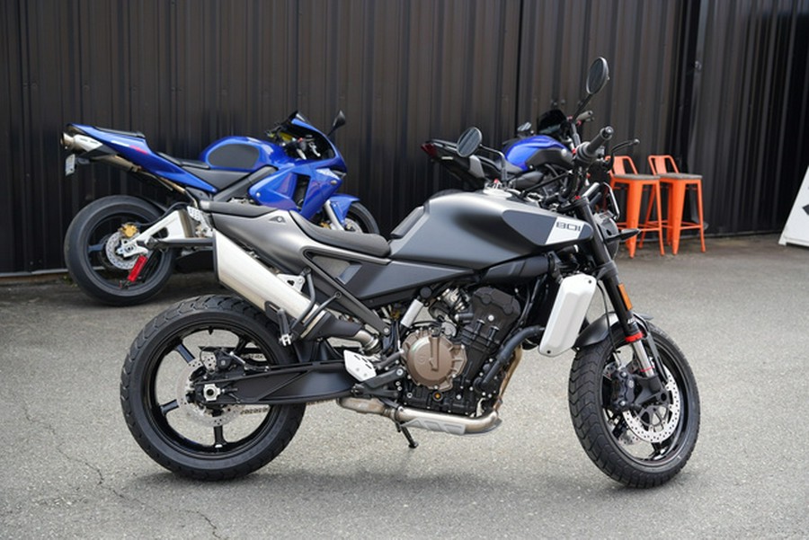 2025 Husqvarna Motorcycles SVARTPILEN 801