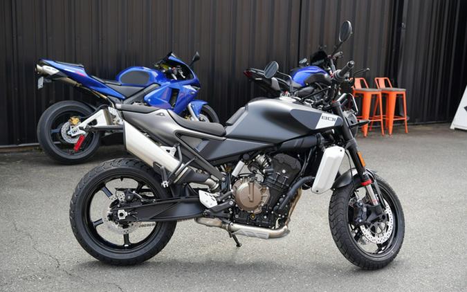 2025 Husqvarna Motorcycles SVARTPILEN 801