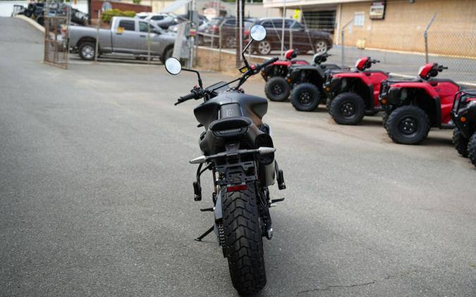 2025 Husqvarna Motorcycles SVARTPILEN 801