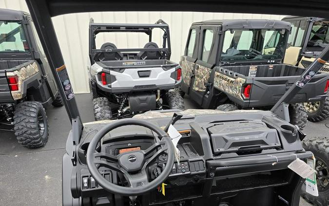 2025 Can-Am® Defender XT HD10