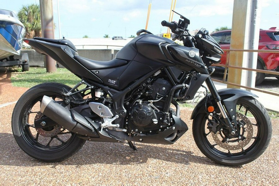 2023 Yamaha MT-03 03