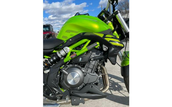 2024 302S - GREEN - Benelli