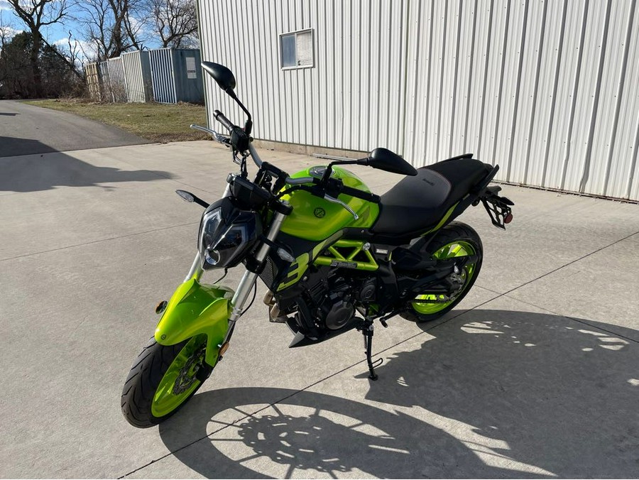 2024 302S - GREEN - Benelli