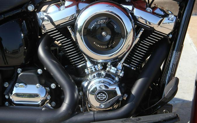 2025 Harley-Davidson FLHC Heritage Classic