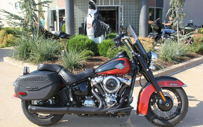2025 Harley-Davidson FLHC Heritage Classic