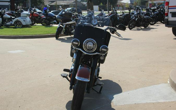 2025 Harley-Davidson FLHC Heritage Classic