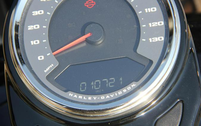 2025 Harley-Davidson FLHC Heritage Classic