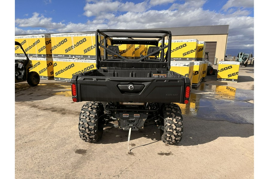 2023 Can-Am Defender MAX DPS HD9