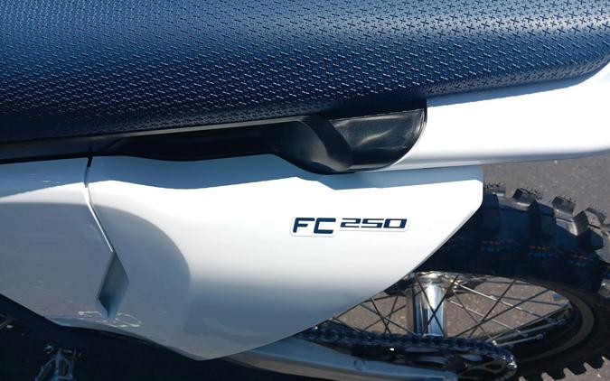 2025 Husqvarna FC 250