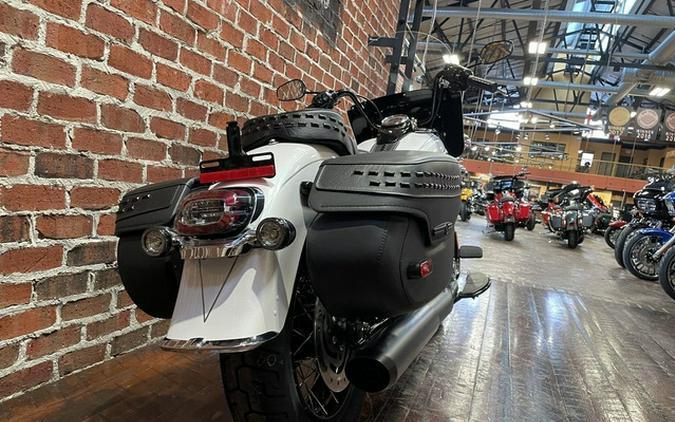 2025 Harley-Davidson Softail FLHC - Heritage Classic