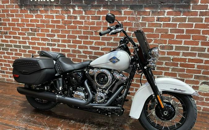 2025 Harley-Davidson Softail FLHC - Heritage Classic