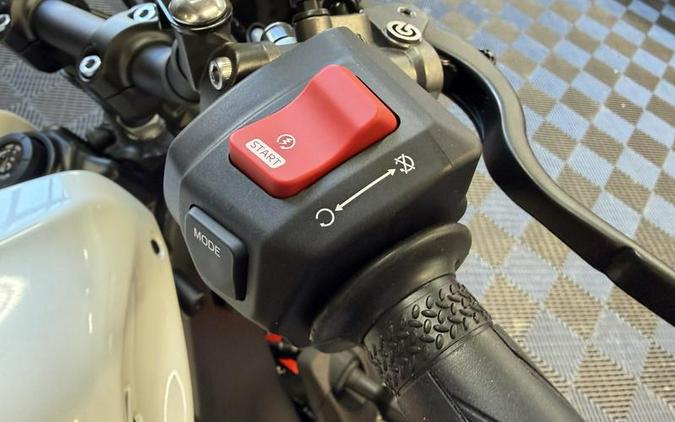2026 Yamaha XSR900