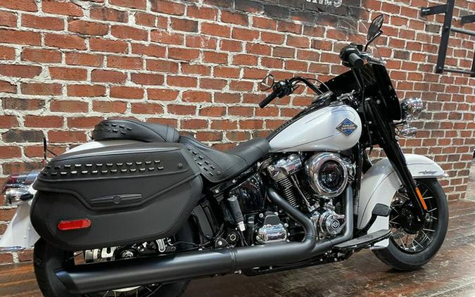 2025 Harley-Davidson Softail FLHC - Heritage Classic