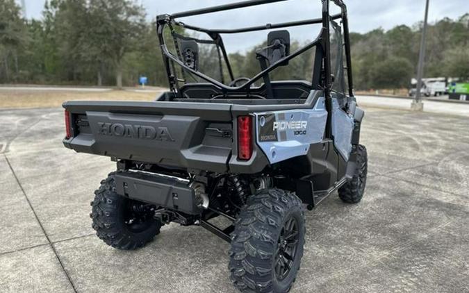 2024 Honda Pioneer 1000 Deluxe