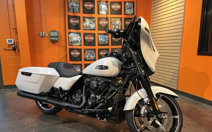 2025 Harley-Davidson® FLHX - Street Glide®