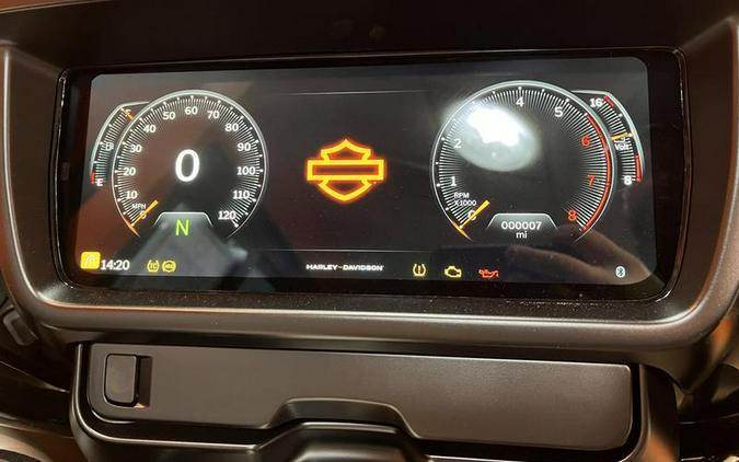 2025 Harley-Davidson® FLHX - Street Glide®